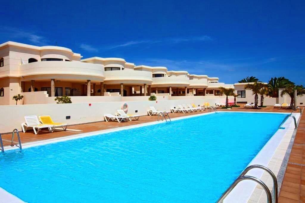 Апартаменти Riviera Park 7A - Air Con- Wi-Fi- Uk Channels- 5 Minutes Walking From The Sea Тіас Екстер'єр фото